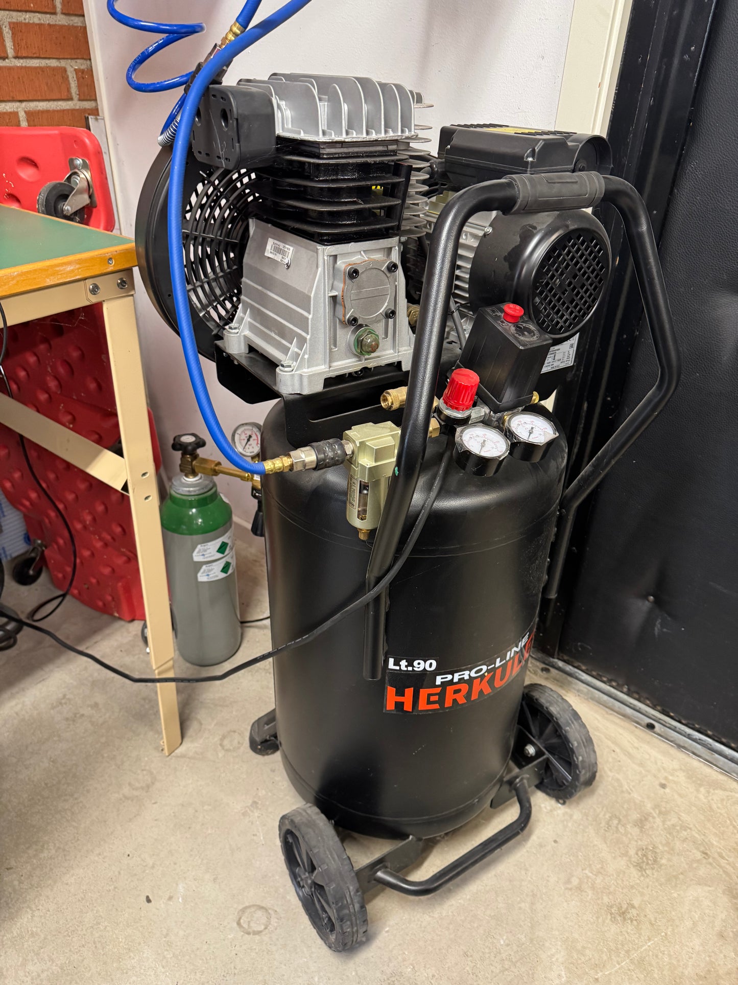 Säljer smyckesverktyg och utrustning pga. flytt