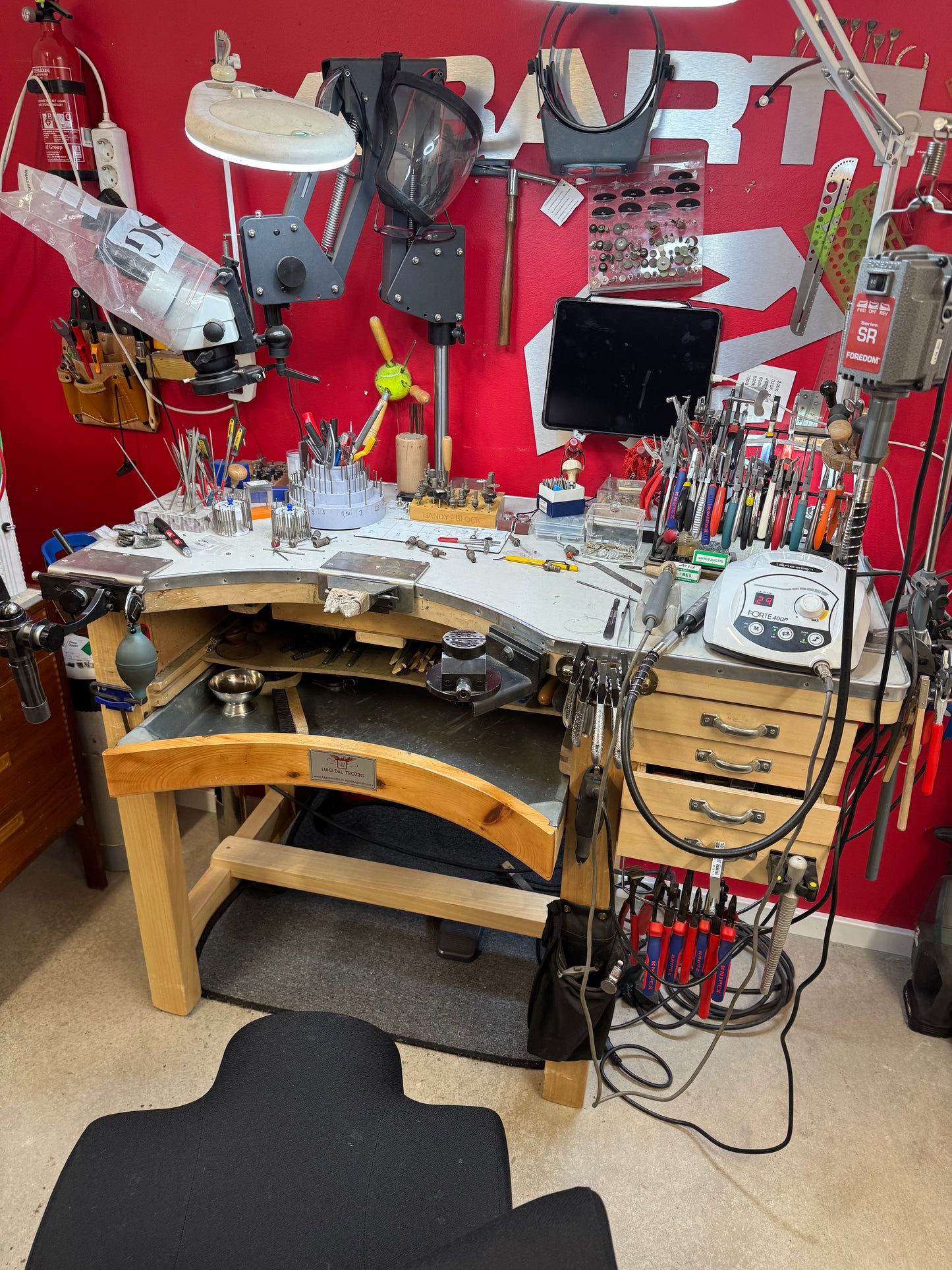 Säljer smyckesverktyg och utrustning pga. flytt