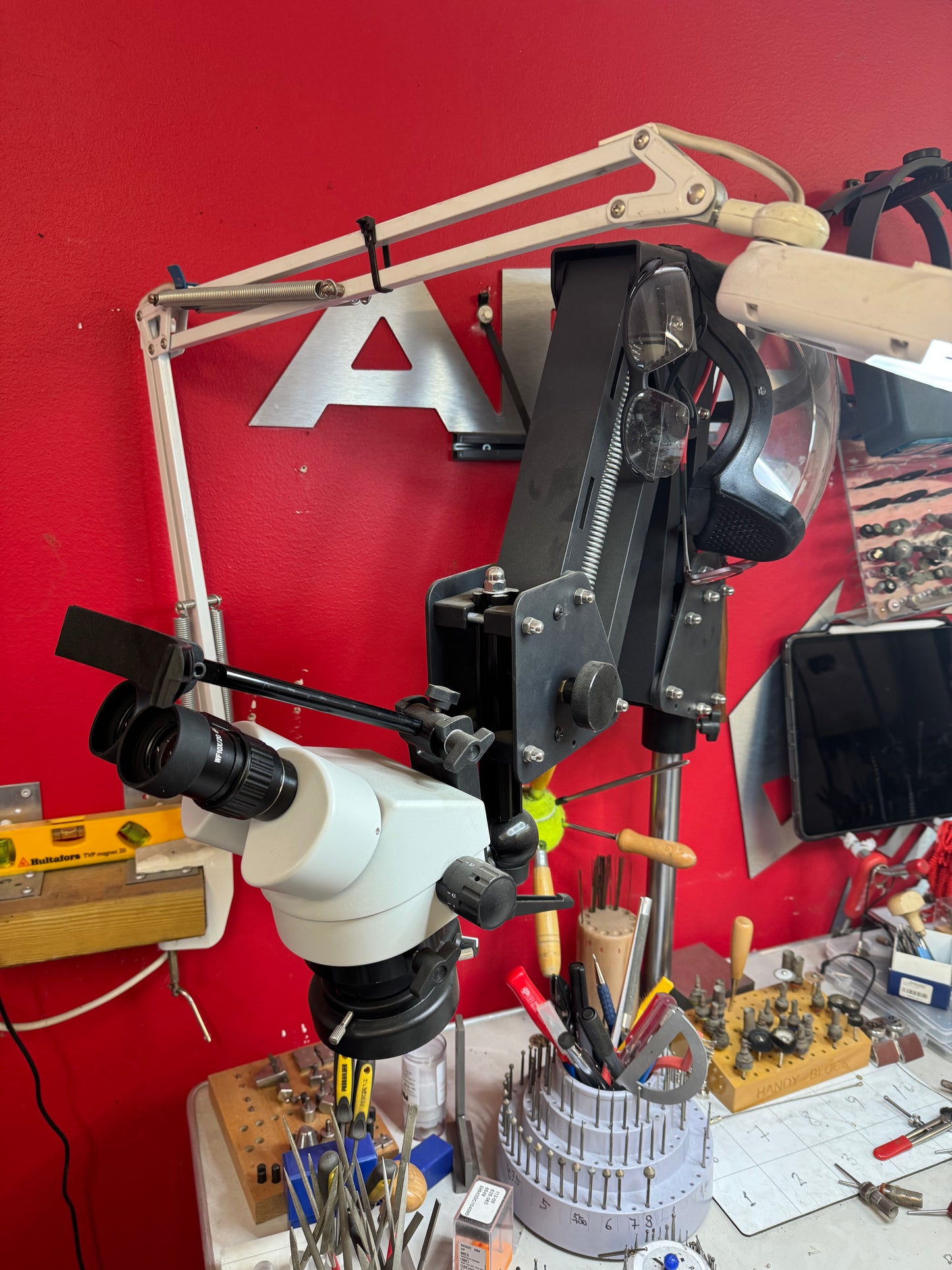 Säljer smyckesverktyg och utrustning pga. flytt