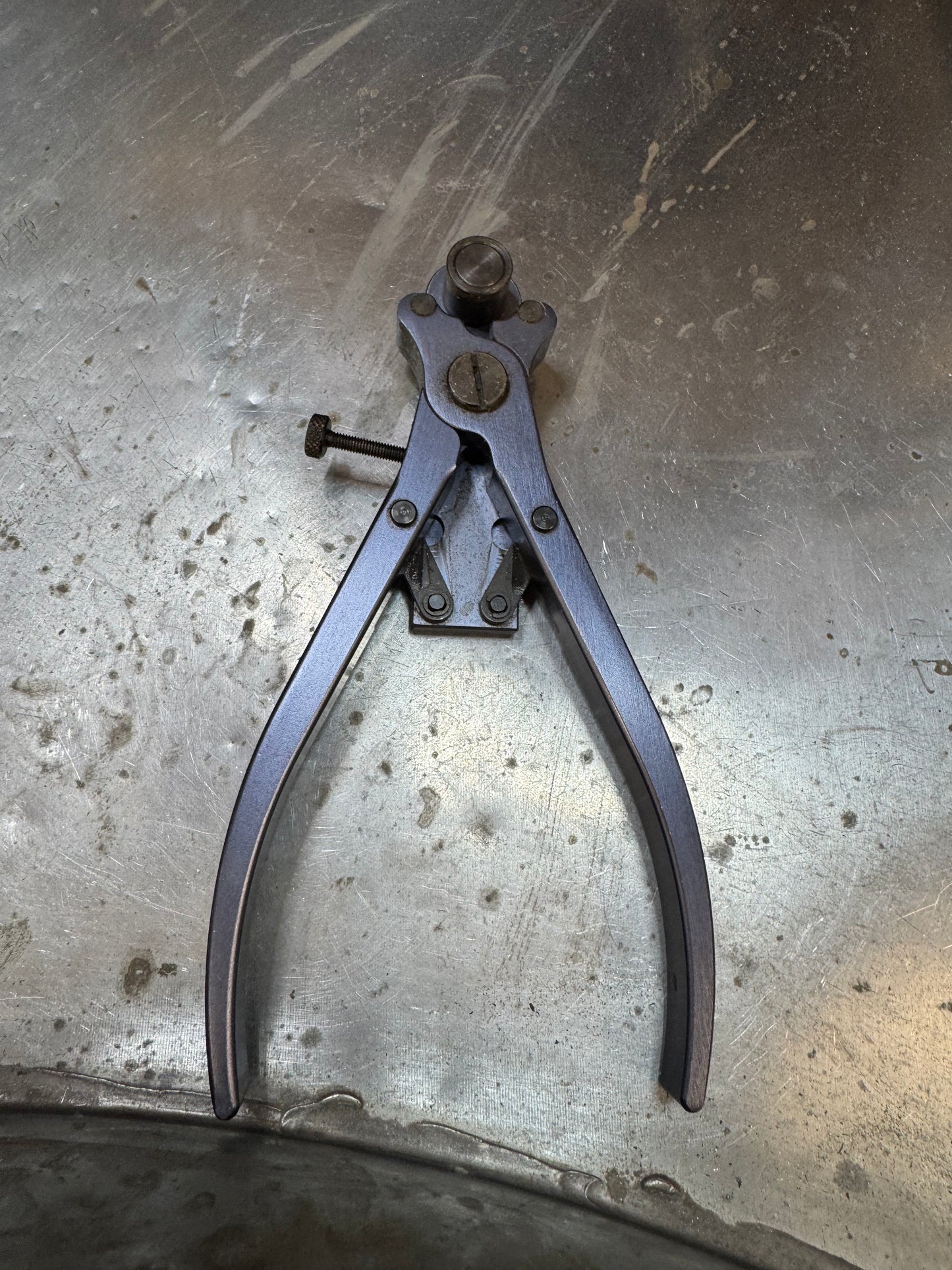 Säljer smyckesverktyg och utrustning pga. flytt