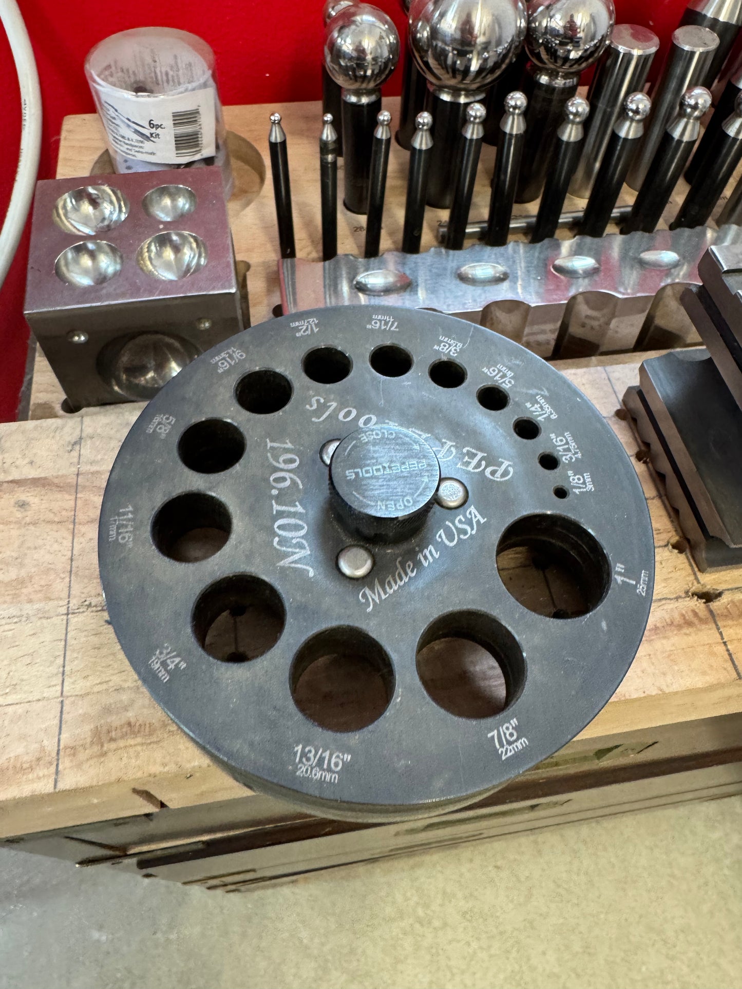 Säljer smyckesverktyg och utrustning pga. flytt