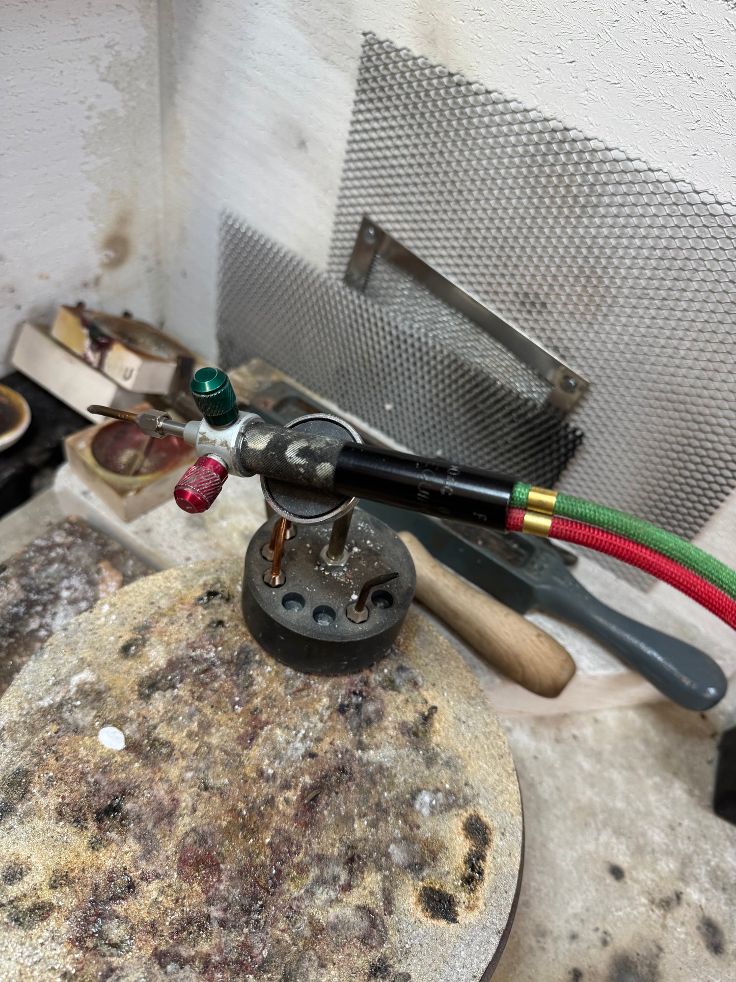 Säljer smyckesverktyg och utrustning pga. flytt