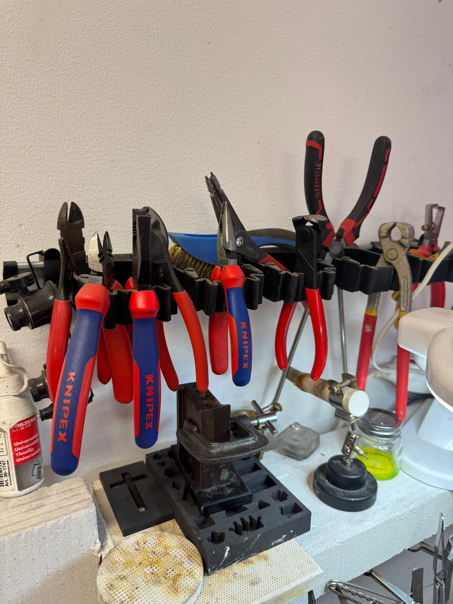 Säljer smyckesverktyg och utrustning pga. flytt