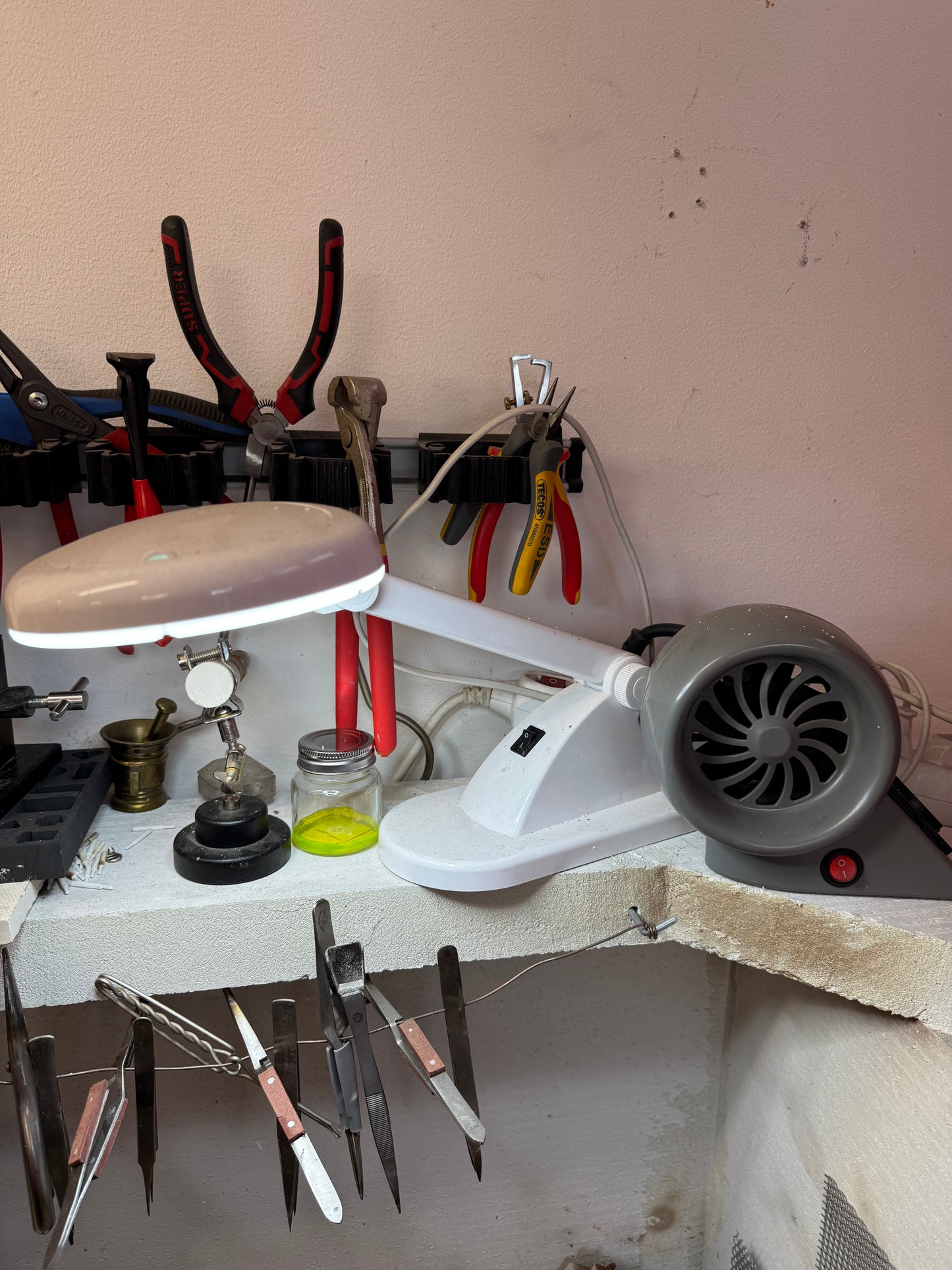 Säljer smyckesverktyg och utrustning pga. flytt