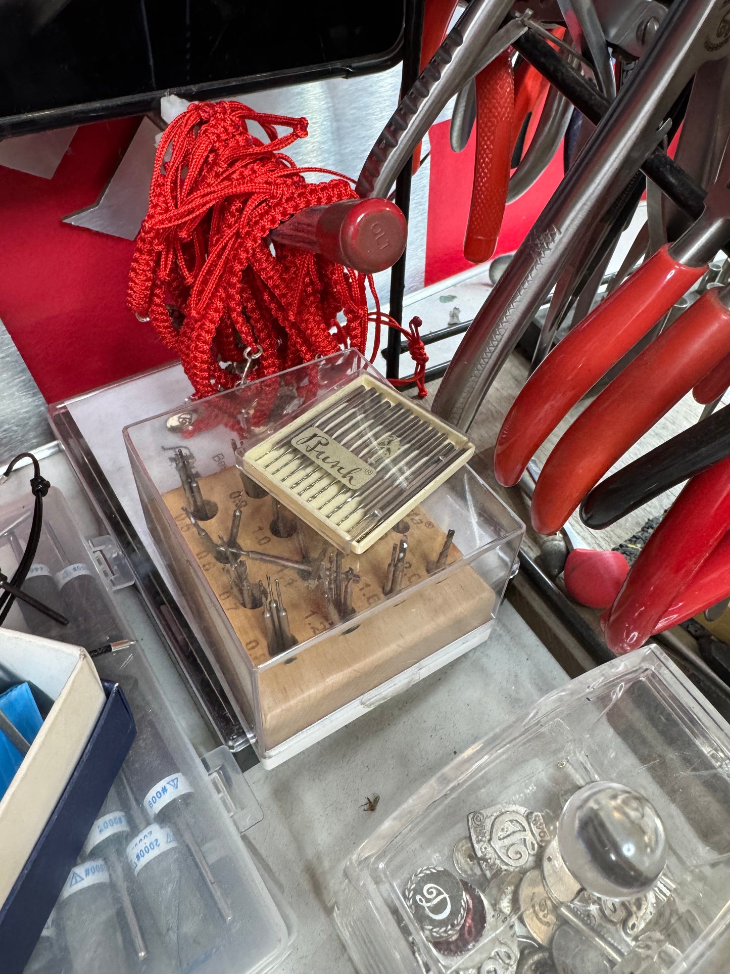 Säljer smyckesverktyg och utrustning pga. flytt