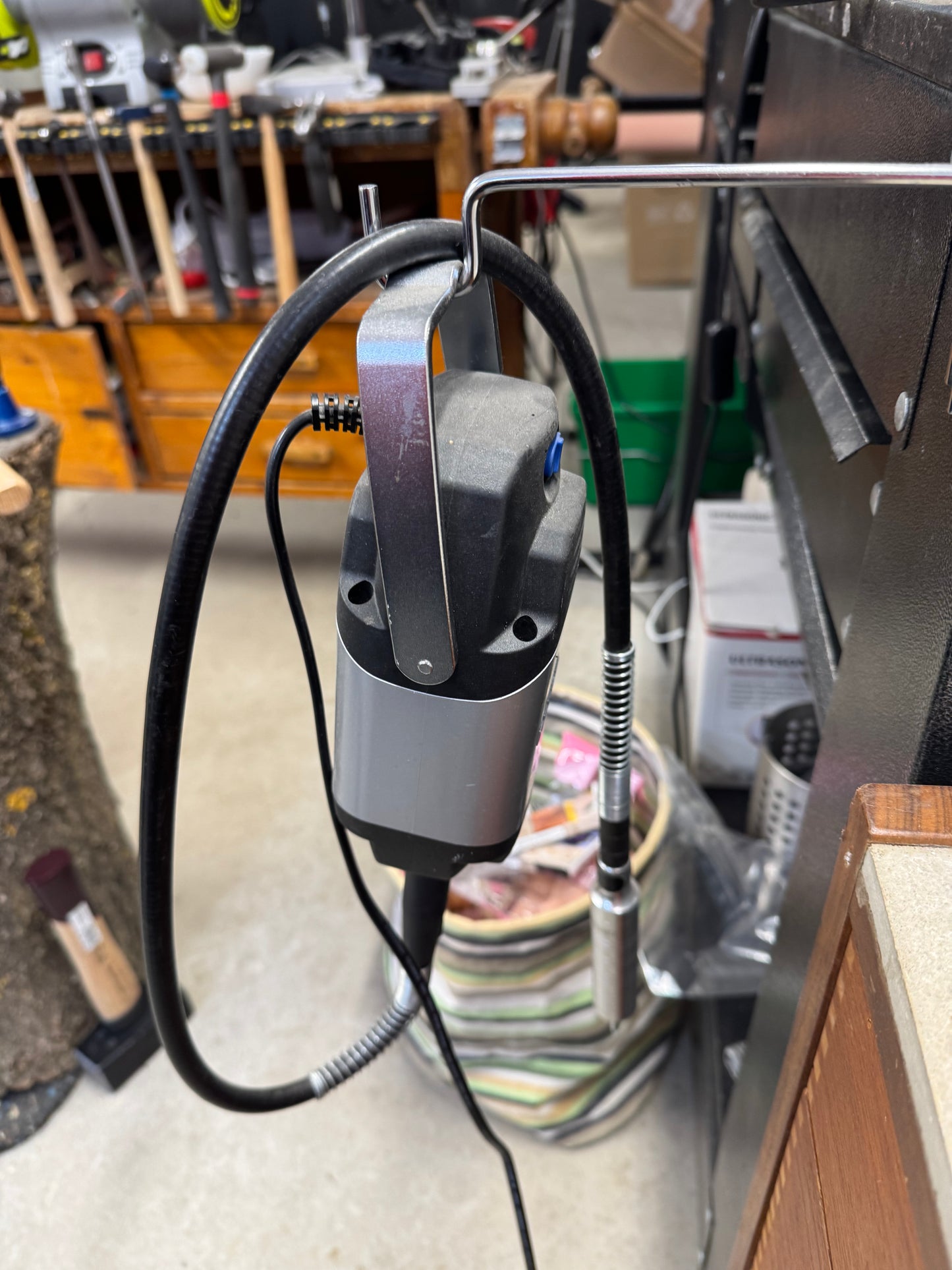 Säljer smyckesverktyg och utrustning pga. flytt