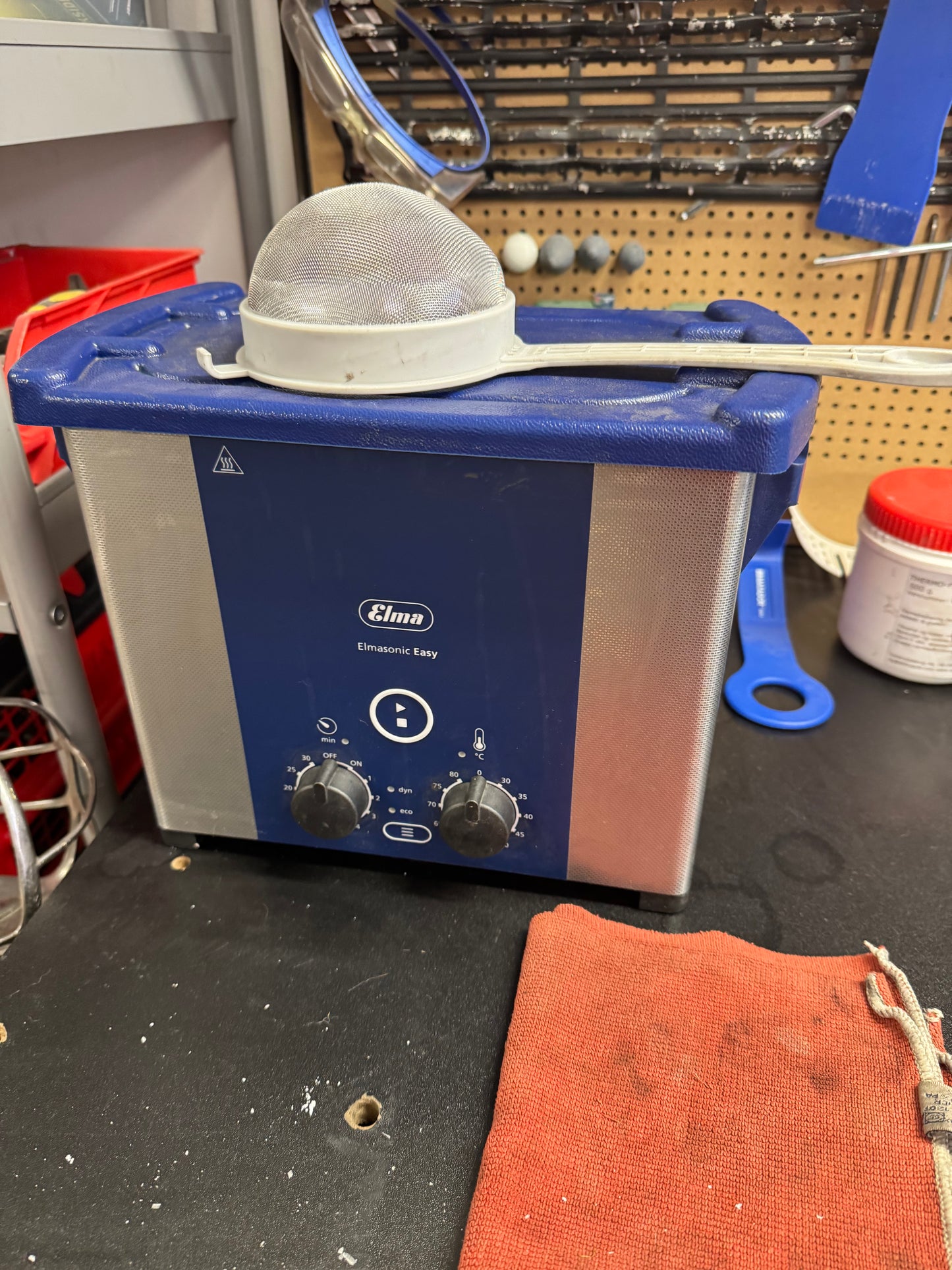 Säljer smyckesverktyg och utrustning pga. flytt