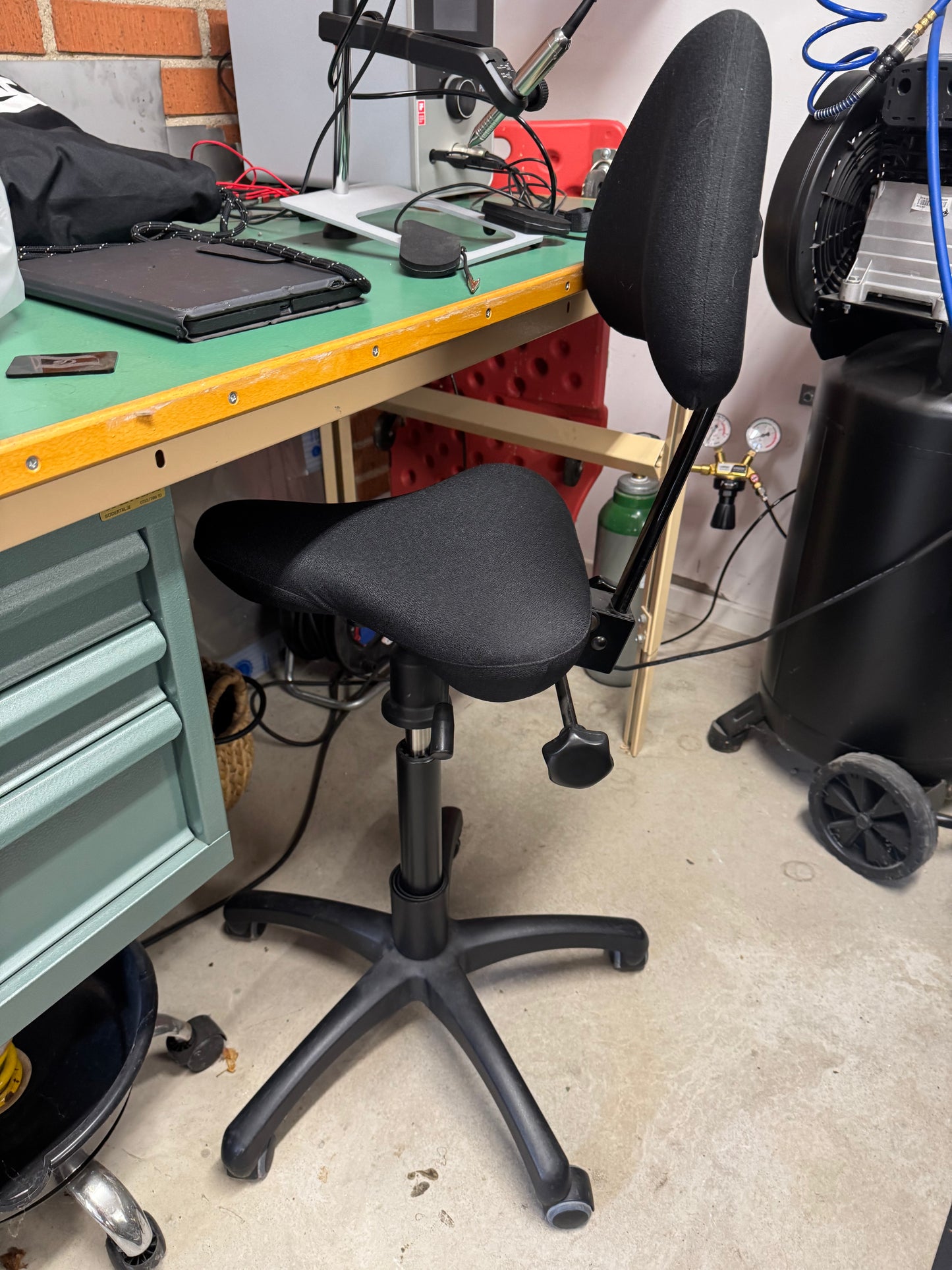 Säljer smyckesverktyg och utrustning pga. flytt