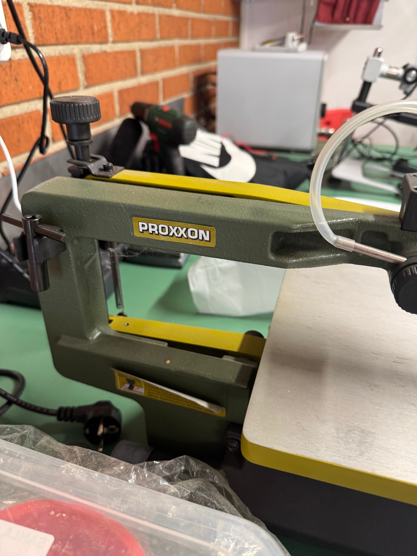 Säljer smyckesverktyg och utrustning pga. flytt