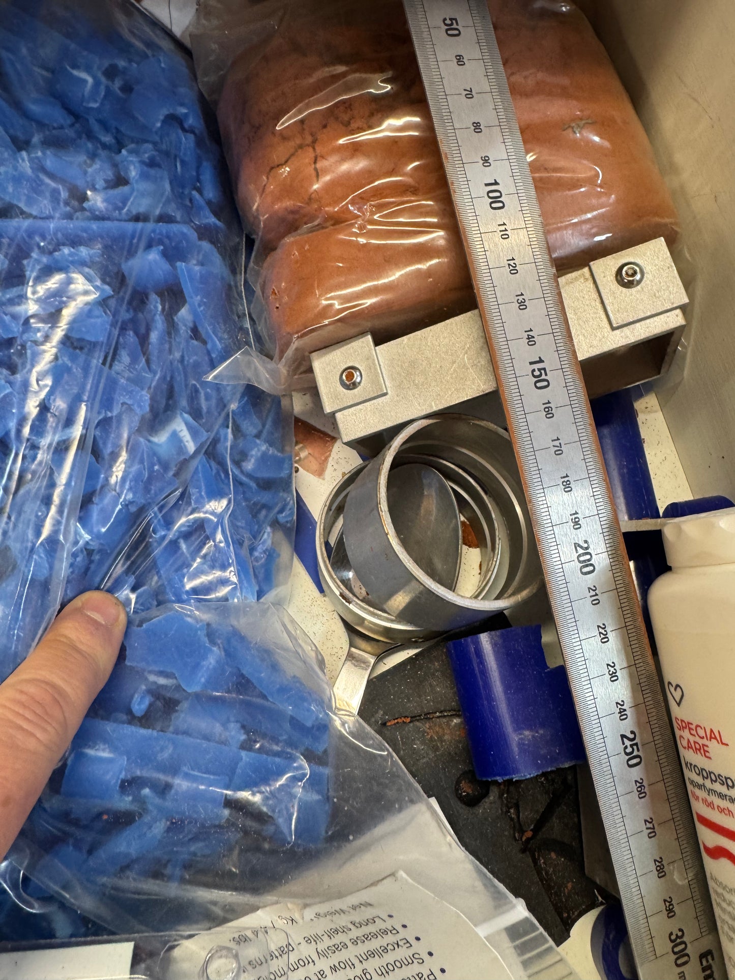 Säljer smyckesverktyg och utrustning pga. flytt