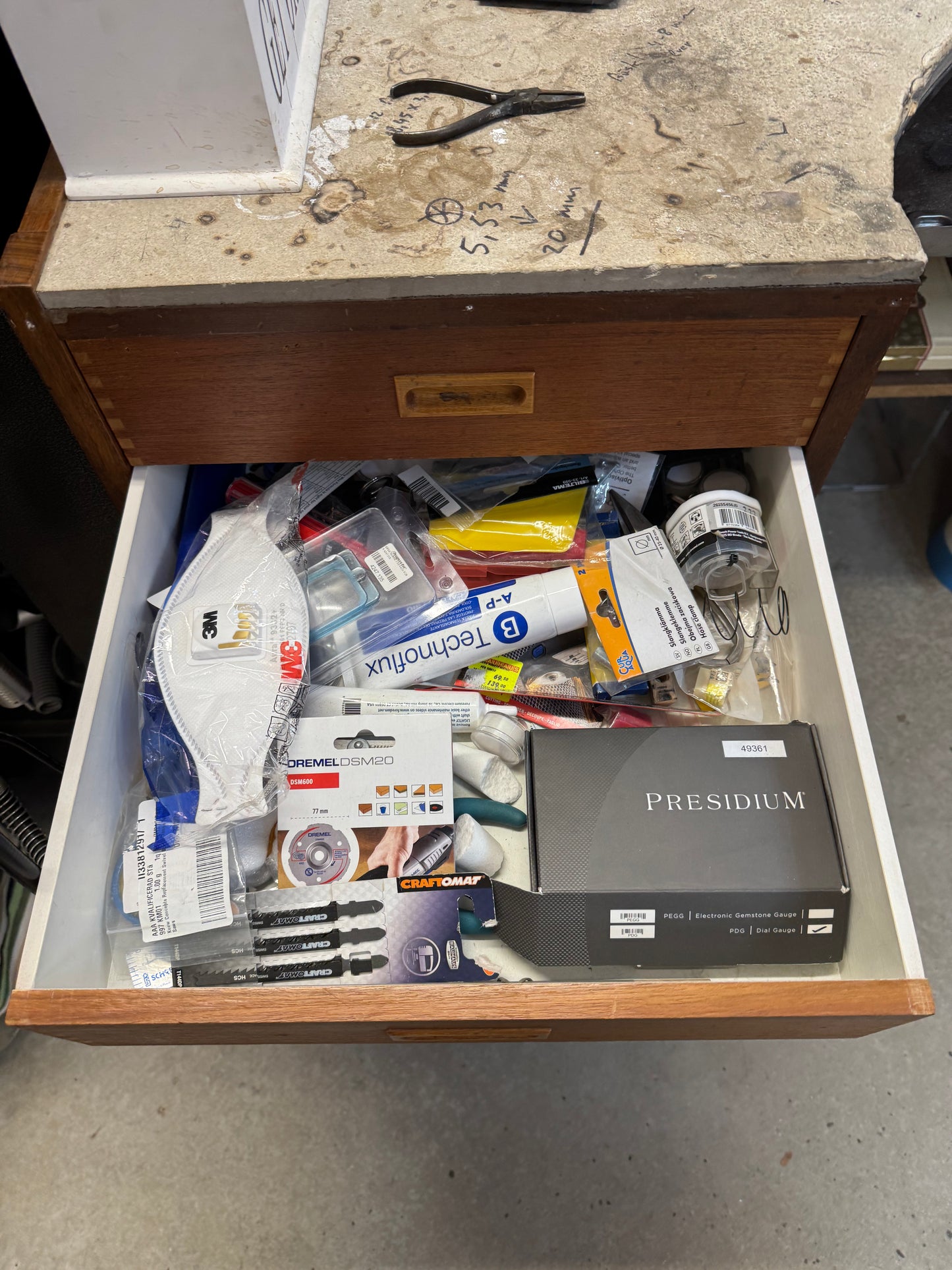 Säljer smyckesverktyg och utrustning pga. flytt