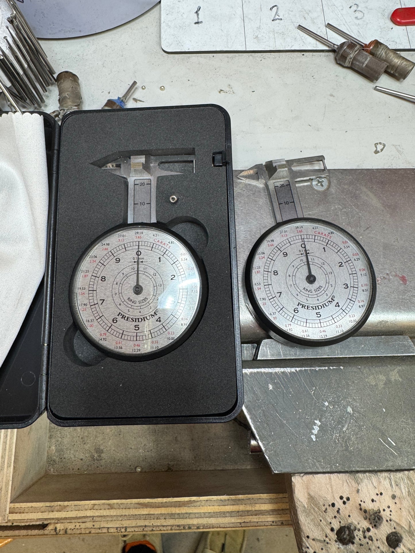 Säljer smyckesverktyg och utrustning pga. flytt