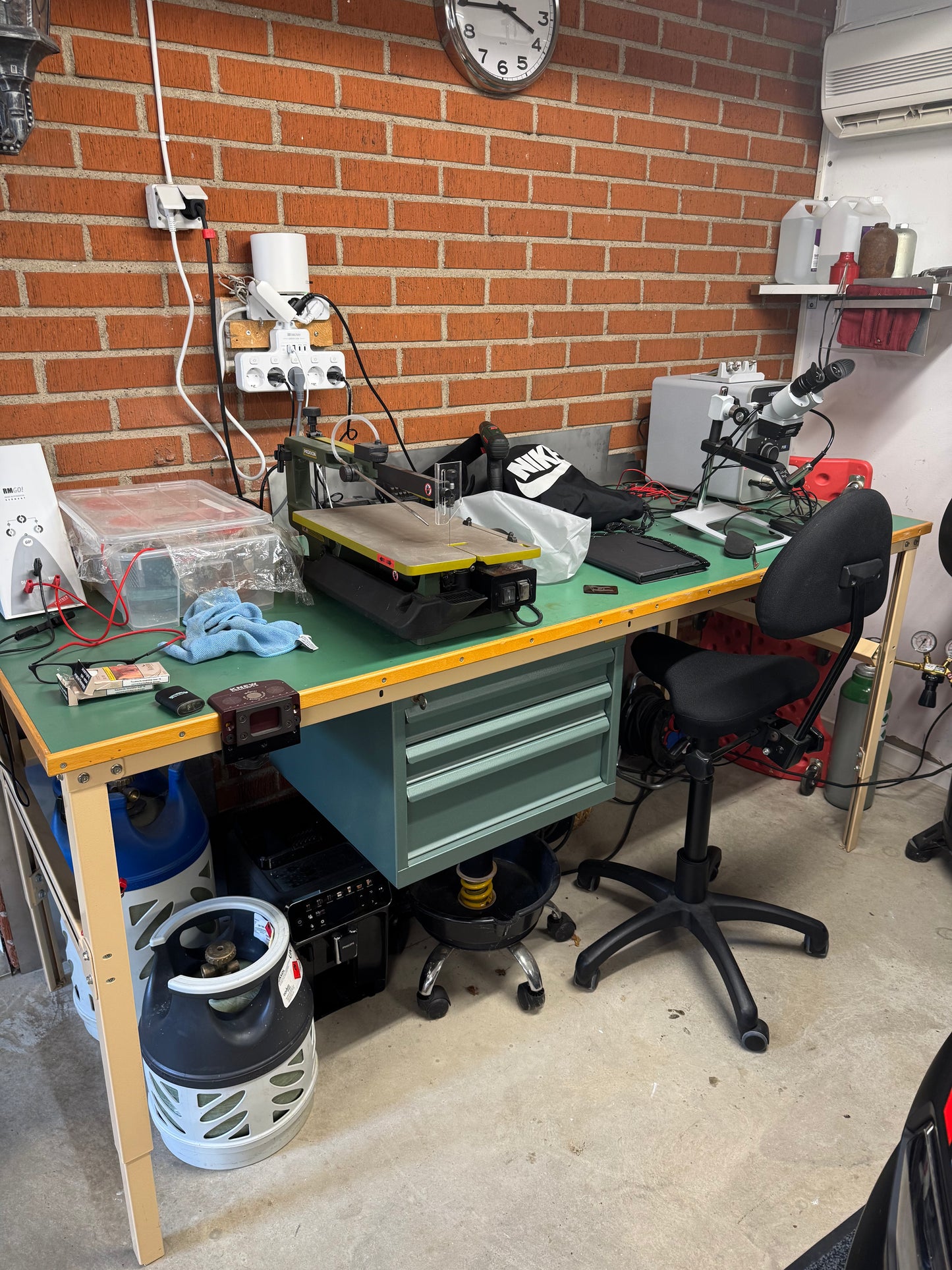 Säljer smyckesverktyg och utrustning pga. flytt