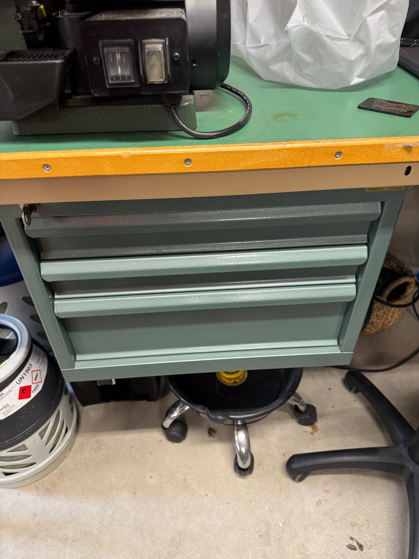 Säljer smyckesverktyg och utrustning pga. flytt