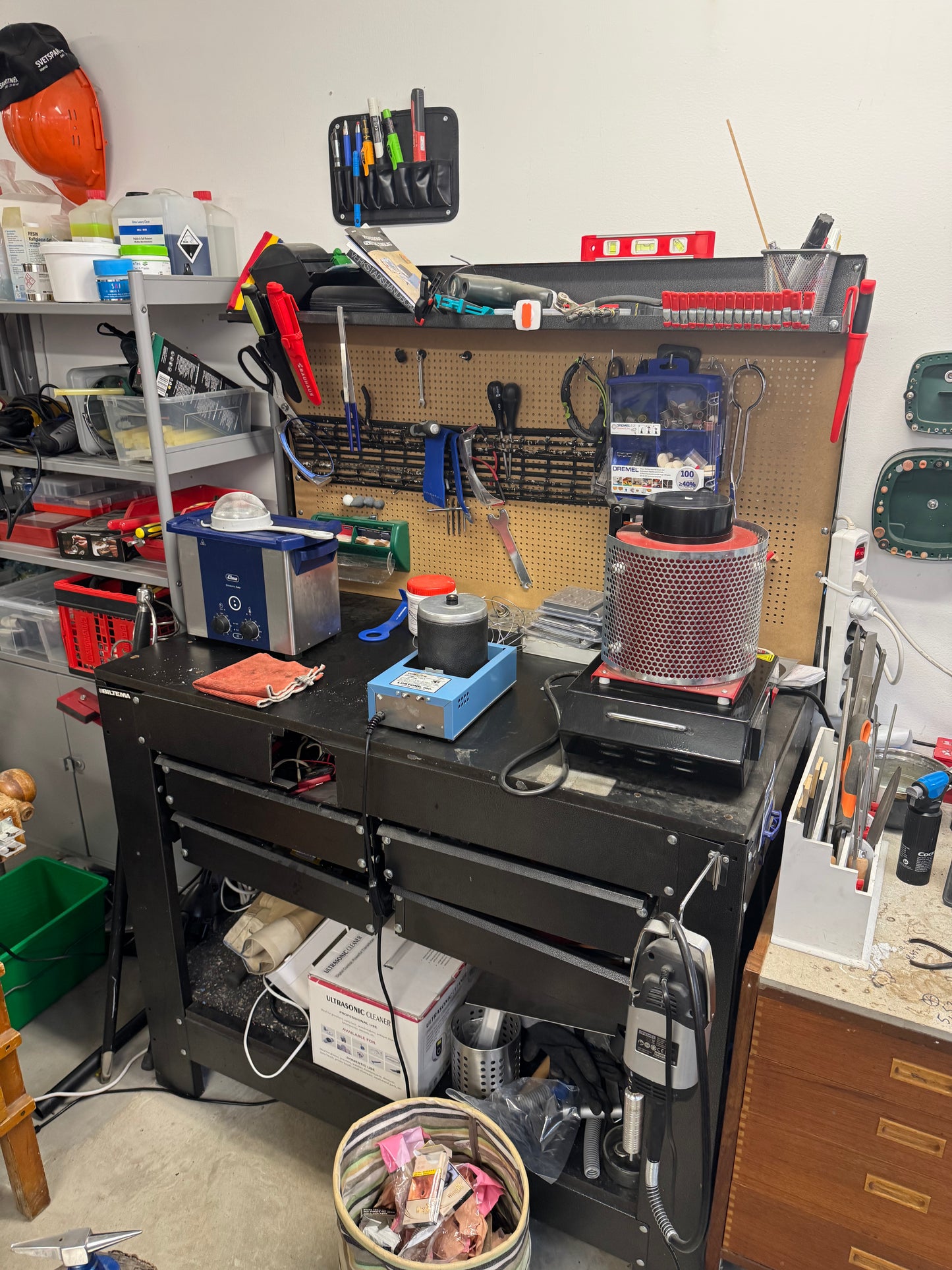 Säljer smyckesverktyg och utrustning pga. flytt